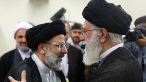 Raeisi-Khamenei_small.jpg