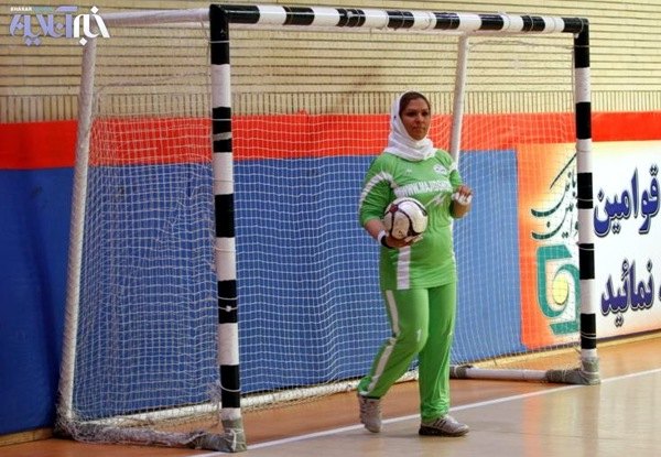 abedzadehfootball1a.jpg