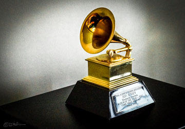 Grammy_Award_2002.jpeg